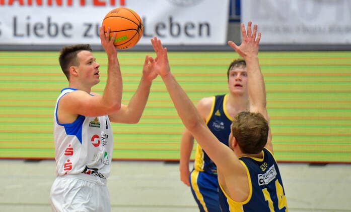 2 1 2022, Basketball, 2 Bundesliga Pro B, Dresden Titans TSV Oberhaching Topics, Dresdens Grant Teichmann, Saxony Germany