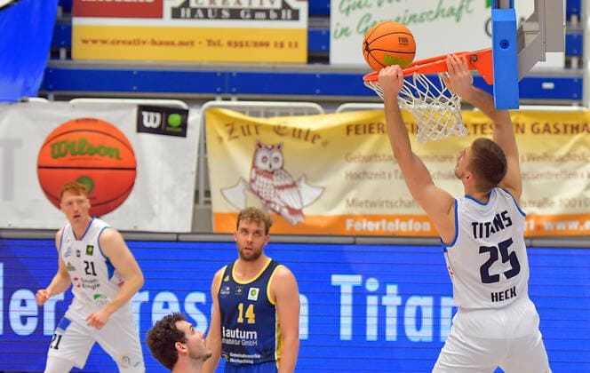 2 1 2022, Basketball, 2 Bundesliga Pro B, Dresden Titans TSV Oberhaching Topics, Dresdens Sebastian Heck, Saxony Germany