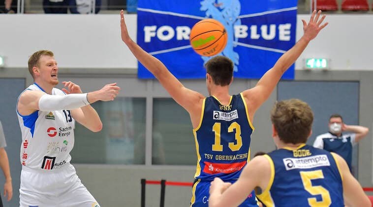 2 1 2022, Basketball, 2 Bundesliga Pro B, Dresden Titans TSV Oberhaching Topics, Dresdens Georg Voigtmann, Saxony Germany