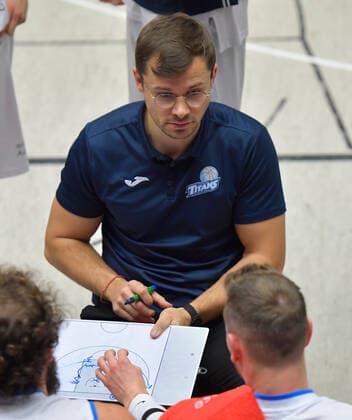 2 1 2022, Basketball, 2 Bundesliga Pro B, Dresden Titans TSV Oberhaching Topics, Dresdens coach Fabian Strauß on sabbatical, Saxony Germany