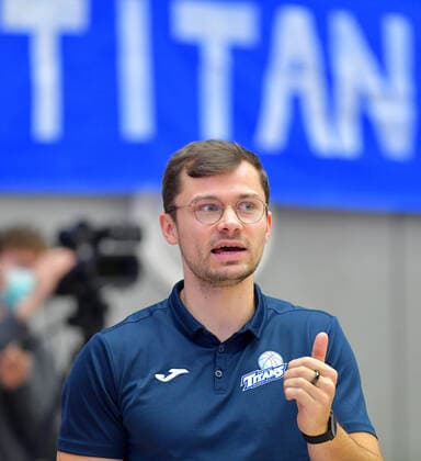 2 1 2022, Basketball, 2 Bundesliga Pro B, Dresden Titans TSV Oberhaching Topics, Dresdens coach Fabian Strauß, Saxony Germany