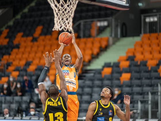 Yorman Polas Bartolo MHP Riesen Ludwigsburg, 13 , Semaj Christon Ratiopharm Ulm 00 , James Woodard MHP Riesen Ludwigsburg, 08 , GER, Ratiopharm Ulm vs MHP Riesen Ludwigsburg, Basketball, Bundesliga, easycredit, 15 Spieltag, Spielzeit 2021 2022, 02 01 2022, GER, Ratiopharm Ulm vs MHP Riesen Ludwigsburg, Basketball, Bundesliga, easycredit, 15 Spieltag, Spielzeit 2021 2022, 02 01 2022 Ulm Copyright: xEibner-Pressefoto SaschaxWaltherx EP_EER