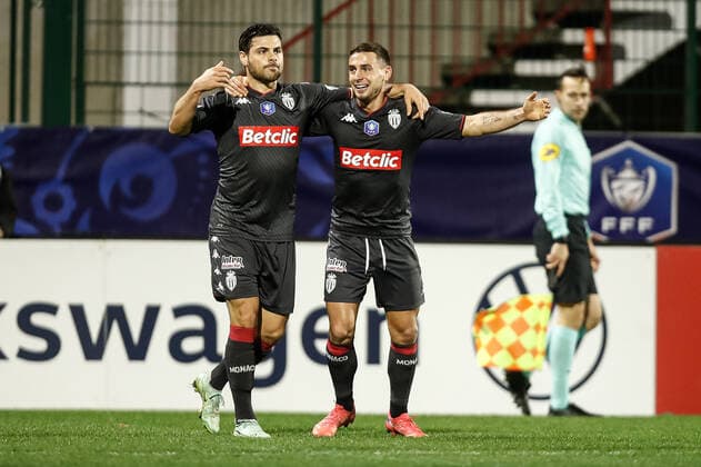 Sport Bilder des Tages Joie des joueurs de l AS Monaco apres le but de Kevin Volland (AS Monaco) FOOTBALL : 16e finale de la Coupe de France - Quevilly-Rouen vs AS Monaco - 02 01 2022 AurelienMorissard Panoramic 