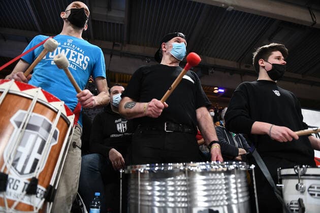 Basketball I Men I Season 2021 2022 I Bundesliga I 13 Matchday I Hamburg Towers ALBA Berlin I 02 01 2022 Fanclub Hamburg Towers Hamburg edel optics de Arena Hamburg Germany Copyright: xLobeca AndreasxHannigx
