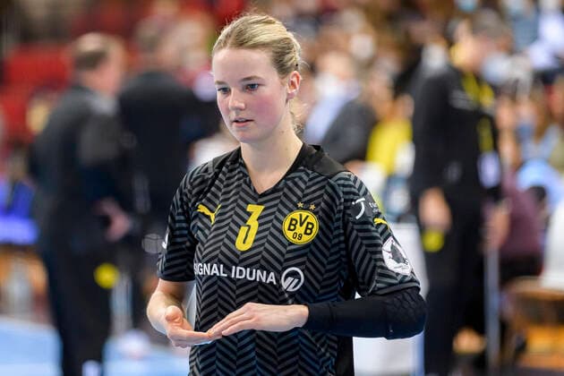 Stuttgart, Germany 02 January 2022 HBF 21 22 SG BBM Bietigheim Borussia Dortmund Amelie Berger Dortmund Stuttgart Scharrena Baden Württemberg Germany