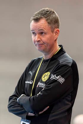 Stuttgart, Germany 02 January 2022 HBF 21 22 SG BBM Bietigheim Borussia Dortmund coach Andre Fuhr Dortmund Stuttgart Scharrena Baden Württemberg Germany
