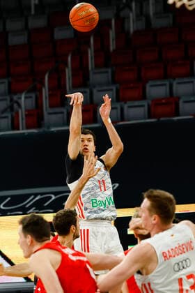 Back Vladimir Lucic Bayern Munich, 11 Brose Bamberg FC Bayern Munich Muenchen easyCredit BBL Basketball Bundesliga Season 2021 22 Matchday 15, 02 01 2022 Bamberg, Brose Arena Copyright: DanielxLöb