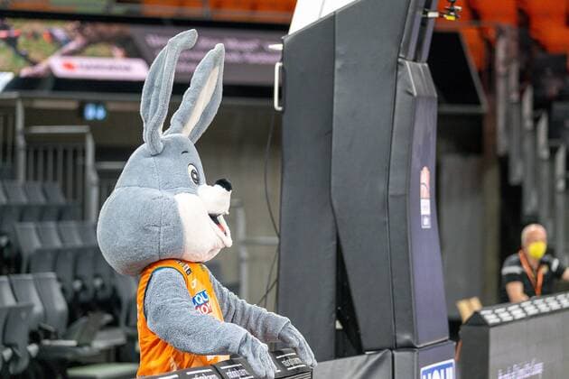 Mascot Ulm, GER, Ratiopharm Ulm vs MHP Riesen Ludwigsburg, Basketball, Bundesliga, easycredit, 15 Spieltag, Spielzeit 2021 2022, 02 01 2022, GER, Ratiopharm Ulm vs MHP Riesen Ludwigsburg, Basketball, Bundesliga, easycredit, 15 Spieltag, Spielzeit 2021 2022, 02 01 2022 Ulm Copyright: xEibner-Pressefoto SaschaxWaltherx EP_EER