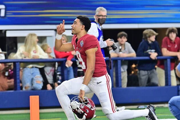 Alabama Crimson Tide quarterback Bryce Young (9).during a game between the Cincinnati Bearcats and Alabama Crimson Tide of the 2021 College Football Playoff Semifinal at the 86th Goodyear Cotton Bowl Classic game at AT&T Stadium in Arlington, Texas, December 31st, 2021.. CSM Arlington USA - ZUMAcf3_ 20211231_zaf_cf3_161 Copyright: xMannyxFloresx