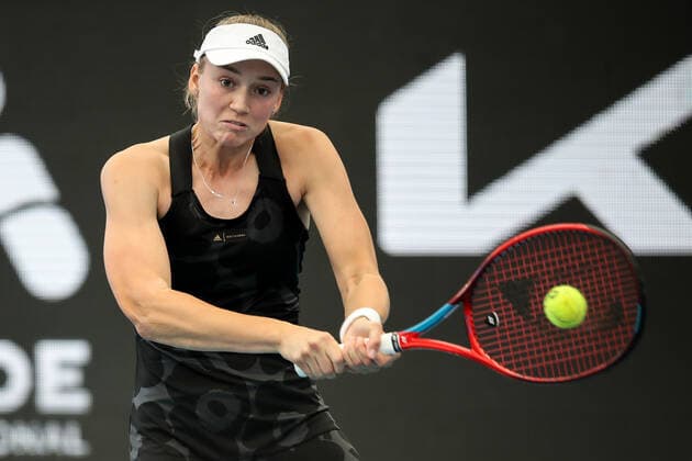 TENNIS ADELAIDE INTERNATIONAL, Elena Rybakina (KAZ) in her match against Storm Sanders (AUS) during Day 1 of the the Adelaide International Tennis Tournament, at Memorial Drive, in Adelaide, Monday, January 3, 2022. ( NO ARCHIVING, EDITORIAL USE ONLY, NO USE IN BOOKS WITHOUT CONSENT ADELAIDE SA AUSTRALIA  Copyright: xMATTxTURNERx 20220103001610483942