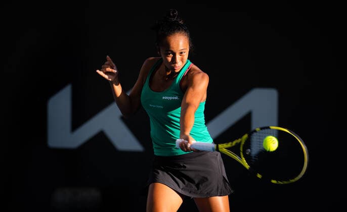 Mandatory Credit: Photo by Rob Prange Shutterstock (12683869ey) Leylah Fernandez of Canada in action during the first round of the 2022 Adelaide International WTA, Tennis Damen 500 tennis tournament Adelaide International, Tennis, Memorial Drive Tennis Centre, Adelaide, Australia - 03 Jan 2022 Adelaide International, Tennis, Memorial Drive Tennis Centre, Adelaide, Australia - 03 Jan 2022  Copyright: xRobxPrange Shutterstockx 12683869ey