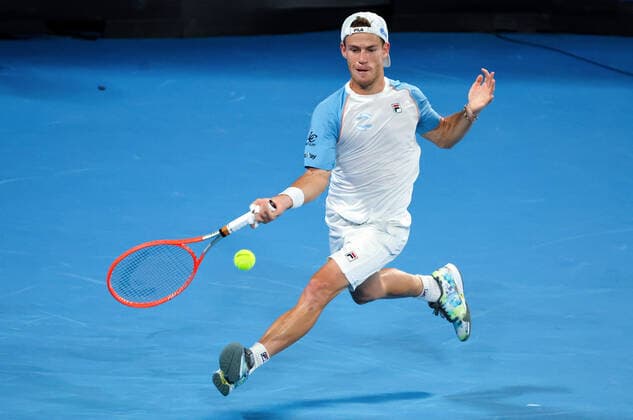 TENNIS ATP, Tennis Herren CUP, Diego Schwartzman of Team Argentina hits a shot during his match against Stefanos Tsitsipas of Team Greece on day 3 of the ATP Cup tennis tournament at Qudos Arena in Sydney, Monday, January 3, 2022. ( NO ARCHIVING, EDITORIAL USE ONLY, NO USE IN BOOKS WITHOUT CONSENT SYDNEY NSW AUSTRALIA  Copyright: xDAVIDxGRAYx 20220103001610532036
