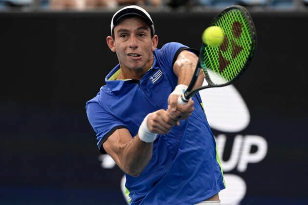 3rd January 2022: Ken Rosewall Arena, Sydney Olympic Park, Sydney, Australia; ATP, Tennis Herren Cup tennis tournament, Day 3 Greece versus Argentina; Michail Pervolarakis of Team Greece hits a backhand to Federico Delbonis of Team Argentina  ActionPlus12352824 NigelxOwen