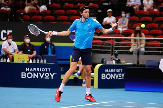 Arthur Rinderknech of Team France plays a shot against Jannik Sinner of Team Italy during the ATP, Tennis Herren Cup at Qudos Bank Arena, Sydney Olympic Park Tennis Centre, Sydney, Australia on 4 January 2022. Copyright: xPeterxDovganx 30460192
