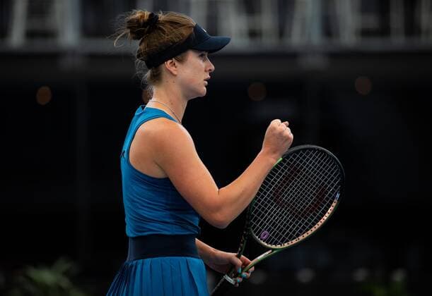Mandatory Credit: Photo by Rob Prange Shutterstock (12683870cd) Elina Svitolina of Ukraine in action during the first round of the 2022 Adelaide International WTA, Tennis Damen 500 tennis tournament Adelaide International, Tennis, Memorial Drive Tennis Centre, Adelaide, Australia - 04 Jan 2022 Adelaide International, Tennis, Memorial Drive Tennis Centre, Adelaide, Australia - 04 Jan 2022  Copyright: xRobxPrange Shutterstockx 12683870cd