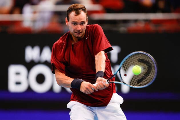 Roman Safiullin of Team Russia plays a shot against James Duckworth of Team Australia during the ATP, Tennis Herren Cup at Qudos Bank Arena, Sydney Olympic Park Tennis Centre, Sydney, Australia on 4 January 2022. Copyright: xPeterxDovganx 30460293