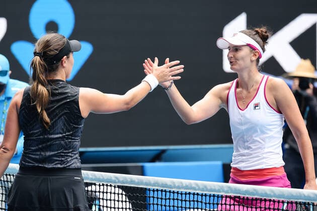 January 4, 2022: Irina-Camelia Begu of Romania celebrates after defeating Jessica Pegula of the US during their first round women s singles match at the WTA, Tennis Damen Melbourne Summer Set tennis tournament ahead of the Australian Open Grand Slam in Melbourne, Australia. Cal Media. Begu won 76 63 Melbourne Australia - ZUMAc04_ 20220104_zaf_c04_019 Copyright: xSydneyxLowx