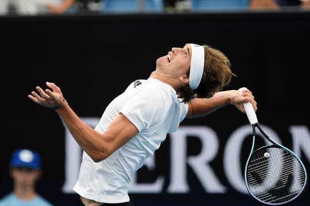 SYDNEY, AUSTRALIA - JANUARY 04: Alexander Zverev of Germany serves the ball during the ATP, Tennis Herren Cup Tennis match between Alexander Zverev of Germany and Taylor Fritz of USA at Ken Rosewall Arena on January 04, 2022 in Sydney, Australia. (Photo by Steven Markham Icon Sportswire) TENNIS: JAN 04 ATP Cup Sydney Icon2201040076