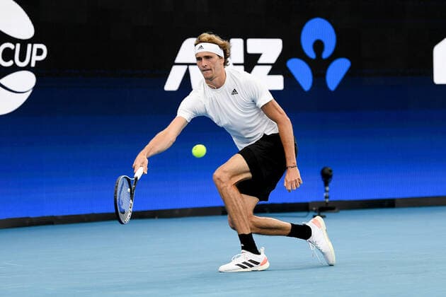 SYDNEY, AUSTRALIA - JANUARY 04: Alexander Zverev of Germany plays a forehand during the ATP, Tennis Herren Cup Tennis match between Alexander Zverev of Germany and Taylor Fritz of USA at Ken Rosewall Arena on January 04, 2022 in Sydney, Australia. (Photo by Steven Markham Icon Sportswire) TENNIS: JAN 04 ATP Cup Sydney Icon2201040144