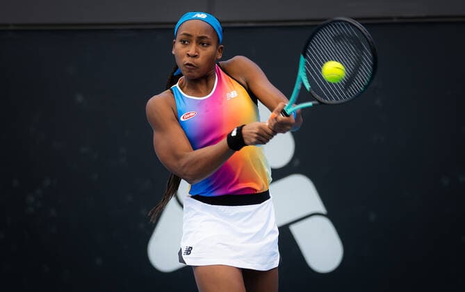 January 4, 2022, ADELAIDE, AUSTRALIA: Cori Gauff of the United States in action during the first round of the 2022 Adelaide International WTA, Tennis Damen 500 tennis tournament against Ulrikke Eikeri of Norway ADELAIDE AUSTRALIA - ZUMAa181 20220104_zaa_a181_057 Copyright: xRobxPrangex