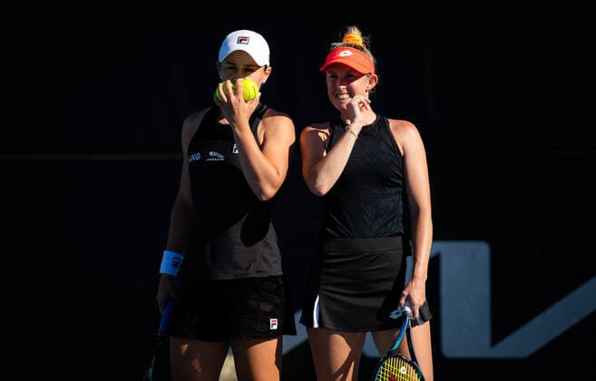 January 4, 2022, ADELAIDE, AUSTRALIA: Ashleigh Barty & Storm Sanders of Australia playing doubles at the 2022 Adelaide International WTA, Tennis Damen 500 tennis tournament ADELAIDE AUSTRALIA - ZUMAa181 20220104_zaa_a181_154 Copyright: xRobxPrangex