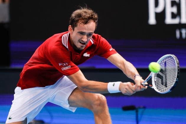 Daniil Medvedev of Team Russia plays a shot against Alex De Minaur of Team Australia during the ATP, Tennis Herren Cup at Qudos Bank Arena, Sydney Olympic Park Tennis Centre, Sydney, Australia on 4 January 2022. Copyright: xPeterxDovganx 30460318