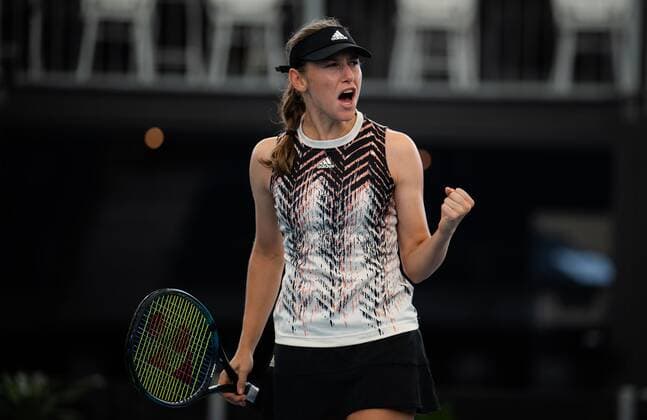Mandatory Credit: Photo by Rob Prange Shutterstock (12683872h) Kaja Juvan of Slovenia in action during the second round of the 2022 Adelaide International WTA, Tennis Damen 500 tennis tournament Adelaide International, Tennis, Memorial Drive Tennis Centre, Adelaide, Australia - 05 Jan 2022 Adelaide International, Tennis, Memorial Drive Tennis Centre, Adelaide, Australia - 05 Jan 2022  Copyright: xRobxPrange Shutterstockx 12683872h