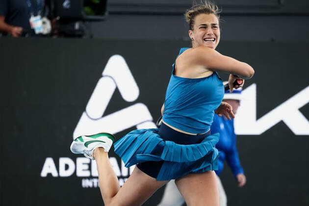 ADELAIDE, AUSTRALIA - JANUARY 05: Aryna Sabalenka of Belarus serves the ball during the WTA, Tennis Damen singles match between Kaja Juvan of Slovenia and Aryna Sabalenka of Belarus on day three of the Adelaide International tennis tournament at Memorial Drive on January 05, 2022 in Adelaide, Australia. (Photo by Peter Mundy Speed Media Icon Sportswire) TENNIS: JAN 05 Adelaide International Icon220105023