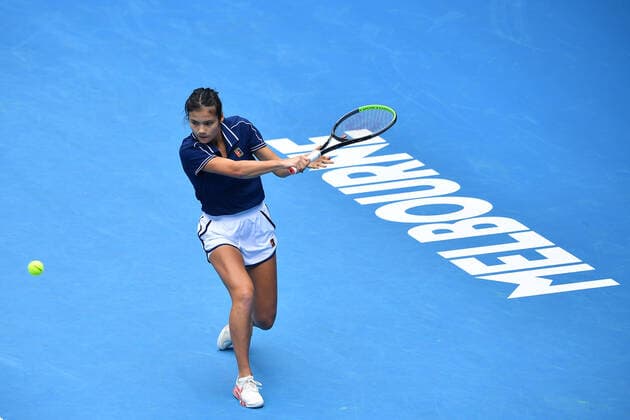 TENNIS MELBOURNE SUMMER SET, Emma Raducanu of Britain in action during a practice session on Day 3 of the Melbourne Summer Set tennis tournament at Melbourne Park in Melbourne, Wednesday, January 5, 2022. ( NO ARCHIVING, EDITORIAL USE ONLY, NO USE IN BOOKS WITHOUT CONSENT MELBOURNE VIC AUSTRALIA  Copyright: xJAMESxROSSx 0146944288st
