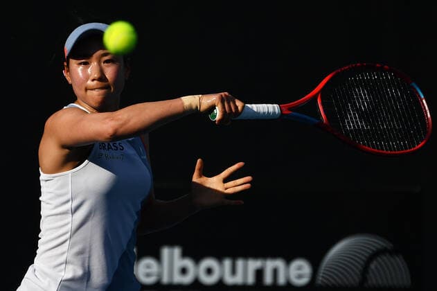 TENNIS MELBOURNE SUMMER SET, Nao Hibino of Japan in action during their match against Madison Brengle of the U.S on Day 3 of the Melbourne Summer Set tennis tournament at Melbourne Park in Melbourne, Wednesday, January 5, 2022. ( NO ARCHIVING, EDITORIAL USE ONLY, NO USE IN BOOKS WITHOUT CONSENT MELBOURNE VIC AUSTRALIA  Copyright: xJAMESxROSSx 0146944686st