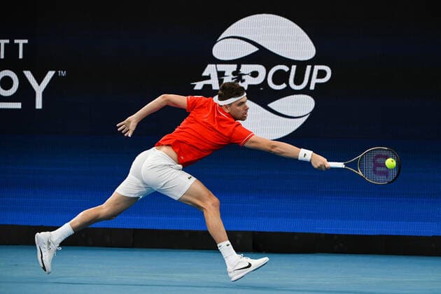 TENNIS ATP, Tennis Herren CUP, Filip Krajinovic of Team Serbia in action during his match against Pablo Carreno Busta of Team Spain on Day 5 of the ATP Cup tennis tournament at the Ken Rosewall Arena in Sydney, Wednesday, January 5, 2022. ( NO ARCHIVING, EDITORIAL USE ONLY, NO USE IN BOOKS WITHOUT CONSENT SYDNEY NSW AUSTRALIA  Copyright: xJAMESxGOURLEYx 20220105001610952868