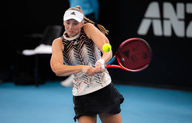 January 5, 2022, ADELAIDE, AUSTRALIA: ELENA RYBAKINA of Kazakhstan in action during the second round of the 2022 Adelaide International WTA, Tennis Damen 500 tennis tournament against M. Bouzkova of the Czech Republic. Rybakina won 6:3, 6:4. ADELAIDE AUSTRALIA - ZUMAa181 20220105_zaa_a181_057 Copyright: xRobxPrangex