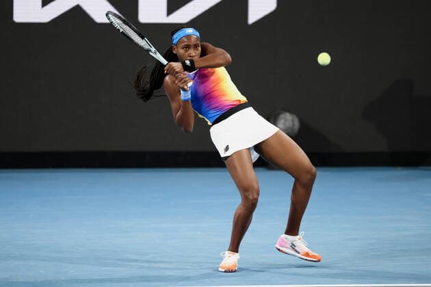 ADELAIDE, AUSTRALIA - JANUARY 05: Coco Gauff of United States hits a backhand during the WTA, Tennis Damen singles match between Ash Barty of Australia and Coco Gauff of United States on day three of the Adelaide International tennis tournament at Memorial Drive on January 05, 2022 in Adelaide, Australia. (Photo by Peter Mundy Speed Media Icon Sportswire) TENNIS: JAN 05 Adelaide International Icon220105241