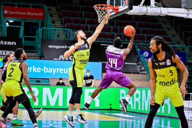 medi bayreuth BG Goettingen , Basketball, Bundesliga, BBL, Spieltag 2, Spielzeit 2021 2022, 05 01 2022, medi bayreuth BG Goettingen , Basketball, Bundesliga, BBL, Spieltag 2, Spielzeit 2021 2022, 05 01 2022, Foto EIBNER Thorsten Ochs Bayreuth Copyright: xEibner-Pressefoto ThorstenxOchsx EP_TOS