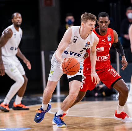 Justus Hollatz Towers , Shannon Scott Brose easyCredit BBL, Basketball Bundesliga, 1 Liga, season 2021 2022, 12 matchday 05 01 22, Hamburg, Hamburg Towers vs Brose Bamberg, Â