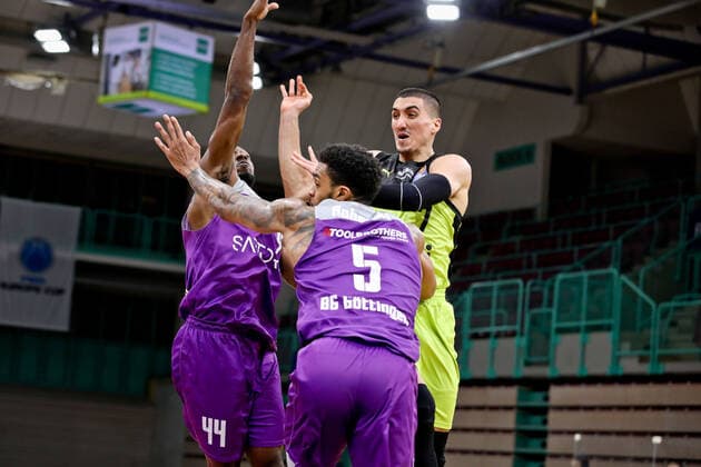 medi bayreuth BG Goettingen , Basketball, Bundesliga, BBL, Spieltag 2, Spielzeit 2021 2022, 05 01 2022, medi bayreuth BG Goettingen , Basketball, Bundesliga, BBL, Spieltag 2, Spielzeit 2021 2022, 05 01 2022, Foto EIBNER Thorsten Ochs Bayreuth Copyright: xEibner-Pressefoto ThorstenxOchsx EP_TOS