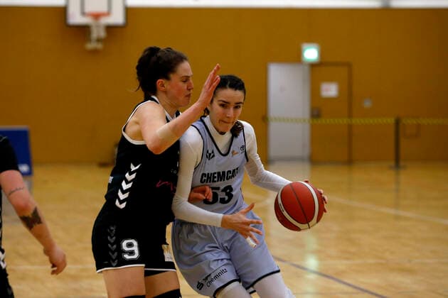 05 01 2022, Womens Basketball, DBBL Cup, Quarterfinal, Season 2021 2022, Women, Chemcats Chemnitz Rhineland Lions Rowie Jongeling, Rhineland Lions, Tereza KracikovÃ , ChemCats Chemnitz Chemnitz Sporthalle am Schlossteich Saxony Germany