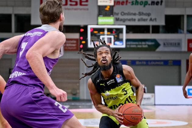 medi bayreuth BG Goettingen , Basketball, Bundesliga, BBL, Spieltag 2, Spielzeit 2021 2022, 05 01 2022, medi bayreuth BG Goettingen , Basketball, Bundesliga, BBL, Spieltag 2, Spielzeit 2021 2022, 05 01 2022, Foto EIBNER Thorsten Ochs Bayreuth Copyright: xEibner-Pressefoto ThorstenxOchsx EP_TOS