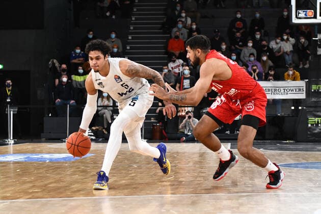 Basketball I Mens I 2021 2022 Season I Bundesliga I 12 Matchday I Hamburg Towers brose bamberg I 05 01 2022 Caleb Homesley 5, Shooting Guard, Hamburg Towers Hamburg edel optics de Arena Hamburg Germany. Copyright: xLobeca AndreasxHannigx