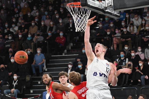 Basketball I Mens I 2021 2022 Season I Bundesliga I 12 Matchday I Hamburg Towers brose bamberg I 05 01 2022 Seth Hinrichs 12, Power Forward, Hamburg Towers Hamburg edel optics de Arena Hamburg Germany. Copyright: xLobeca AndreasxHannigx