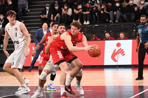 Basketball I Mens I 2021 2022 Season I Bundesliga I 12 Matchday I Hamburg Towers brose bamberg I 05 01 2022 Patrick Heckmann 33, brose bamberg and 0H11 0 Hamburg edel optics de Arena Hamburg Germany. Copyright: xLobeca AndreasxHannigx
