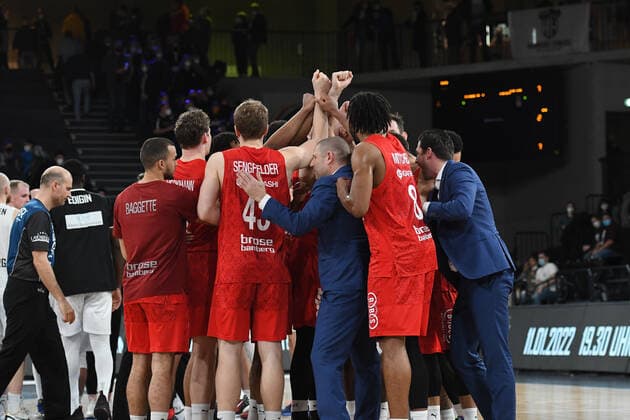 Basketball I Men I Season 2021 2022 I Bundesliga I 12 Matchday I Hamburg Towers brose bamberg I 05 01 2022 Jubel Hamburg edel optics de Arena Hamburg Germany Copyright: xLobeca AndreasxHannigx