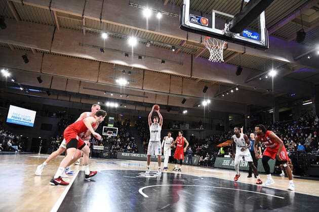 Basketball I Men I Season 2021 2022 I Bundesliga I 12 Matchday I Hamburg Towers brose bamberg I 05 01 2022 Maik Kotsar 11, Center, Hamburg Towers Hamburg edel optics de Arena Hamburg Germany. Copyright: xLobeca AndreasxHannigx