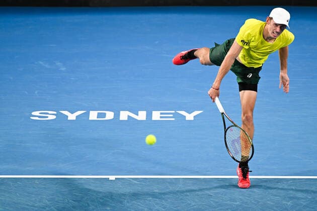 TENNIS ATP, Tennis Herren CUP, Alex de Minaur of Team Australia in action during his match against Ugo Humbert of Team France on Day 6 of the ATP Cup tennis tournament at the Ken Rosewall Arena in Sydney, Thursday, January 6, 2022. ( NO ARCHIVING, EDITORIAL USE ONLY, NO USE IN BOOKS WITHOUT CONSENT SYDNEY NSW AUSTRALIA  Copyright: xJAMESxGOURLEYx 20220106001611205381