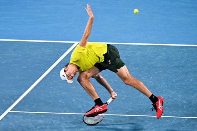 TENNIS ATP, Tennis Herren CUP, Alex de Minaur of Team Australia in action during his match against Ugo Humbert of Team France on Day 6 of the ATP Cup tennis tournament at the Ken Rosewall Arena in Sydney, Thursday, January 6, 2022. ( NO ARCHIVING, EDITORIAL USE ONLY, NO USE IN BOOKS WITHOUT CONSENT SYDNEY NSW AUSTRALIA  Copyright: xJAMESxGOURLEYx 20220106001611205579