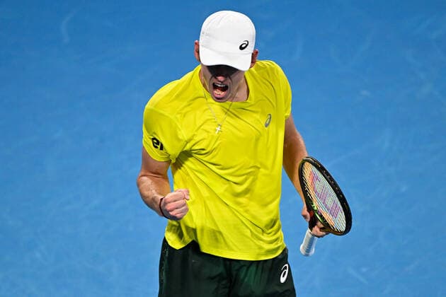 TENNIS ATP, Tennis Herren CUP, Alex de Minaur of Team Australia celebrates during his match against Ugo Humbert of Team France on Day 6 of the ATP Cup tennis tournament at the Ken Rosewall Arena in Sydney, Thursday, January 6, 2022. ( NO ARCHIVING, EDITORIAL USE ONLY, NO USE IN BOOKS WITHOUT CONSENT SYDNEY NSW AUSTRALIA  Copyright: xJAMESxGOURLEYx 20220106001611209423