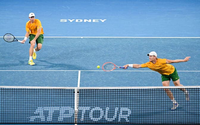 TENNIS ATP, Tennis Herren CUP, John Peers and Luke Saville of Team Australia in action against Fabrice Martin and Edouard Roger-Vasselin of Team France on Day 6 of the ATP Cup tennis tournament at the Ken Rosewall Arena in Sydney, Thursday, January 6, 2022. ( NO ARCHIVING, EDITORIAL USE ONLY, NO USE IN BOOKS WITHOUT CONSENT SYDNEY NSW AUSTRALIA  Copyright: xJAMESxGOURLEYx 20220106001611220028