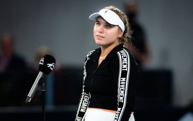 Mandatory Credit: Photo by Rob Prange Shutterstock (12683873fm) Sofia Kenin of the United States in action during the second round at the 2022 Adelaide International WTA, Tennis Damen 500 tennis tournament Adelaide International, Tennis, Memorial Drive Tennis Centre, Adelaide, Australia - 06 Jan 2022 Adelaide International, Tennis, Memorial Drive Tennis Centre, Adelaide, Australia - 06 Jan 2022  Copyright: xRobxPrange Shutterstockx 12683873fm
