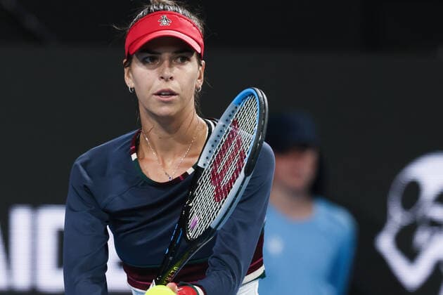 ADELAIDE, AUSTRALIA - JANUARY 06: Ajla Tomljanovic of Australia during the WTA, Tennis Damen singles match between Ajla Tomljanovic of Australia and Sofia Kenin of United States on day four of the Adelaide International tennis tournament at Memorial Drive on January 06, 2022 in Adelaide, Australia. (Photo by Peter Mundy Speed Media Icon Sportswire) TENNIS: JAN 06 Adelaide International Icon220106282