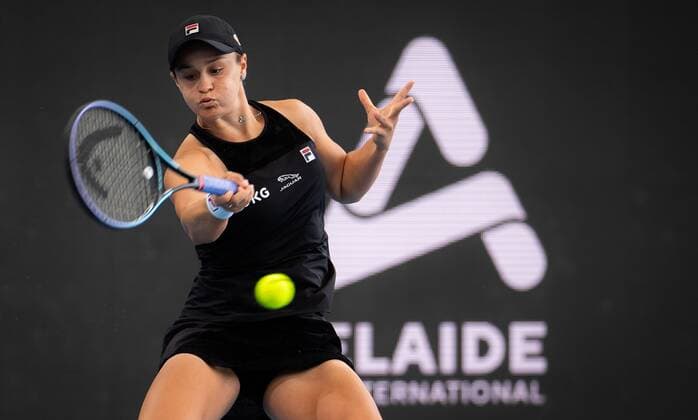 Mandatory Credit: Photo by Rob Prange Shutterstock (12683874bo) Ashleigh Barty of Australia in action during the quarterfinal at the 2022 Adelaide International WTA, Tennis Damen 500 tennis tournament Adelaide International, Tennis, Memorial Drive Tennis Centre, Adelaide, Australia - 07 Jan 2022 Adelaide International, Tennis, Memorial Drive Tennis Centre, Adelaide, Australia - 07 Jan 2022  Copyright: xRobxPrange Shutterstockx 12683874bo